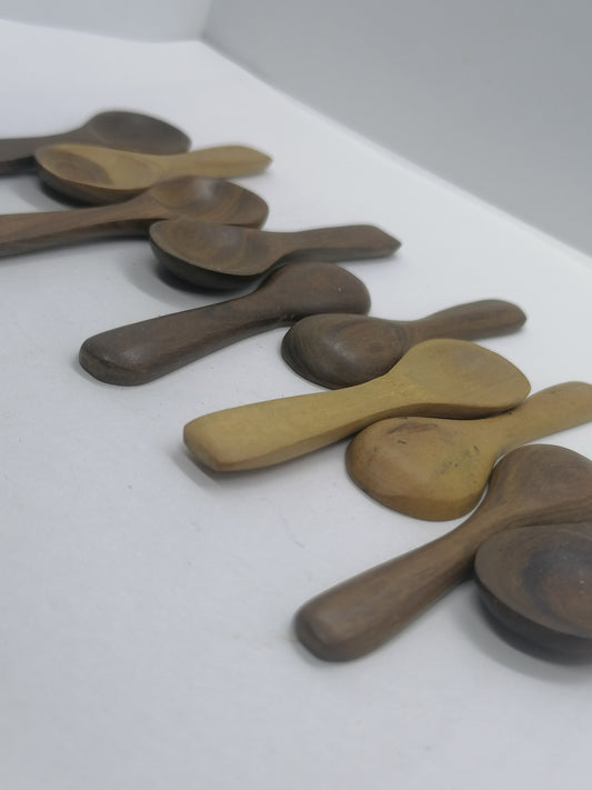 Cucharitas de madera para Mambe y Ambil