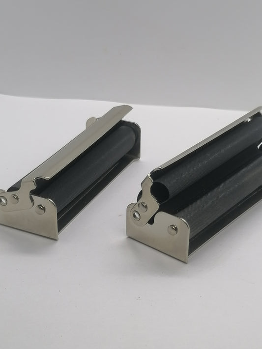 Metal rolling machine